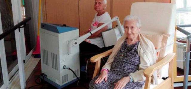 Los mayores de la residencia Nuestra Señora del Pilar de Collado Mediano (Madrid), disfrutan a diario del programa de Fisioterapia Analítica.